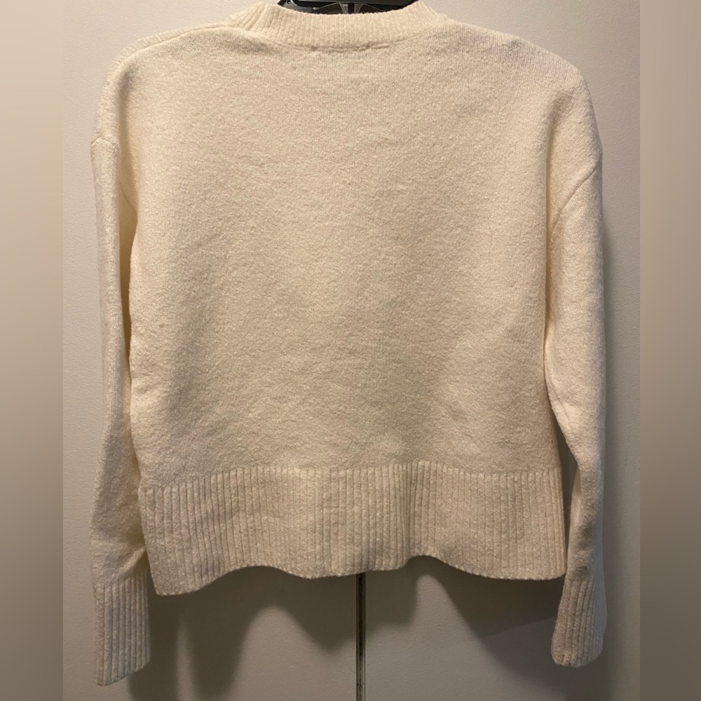 Cream Sweater - Picture 4 of 6